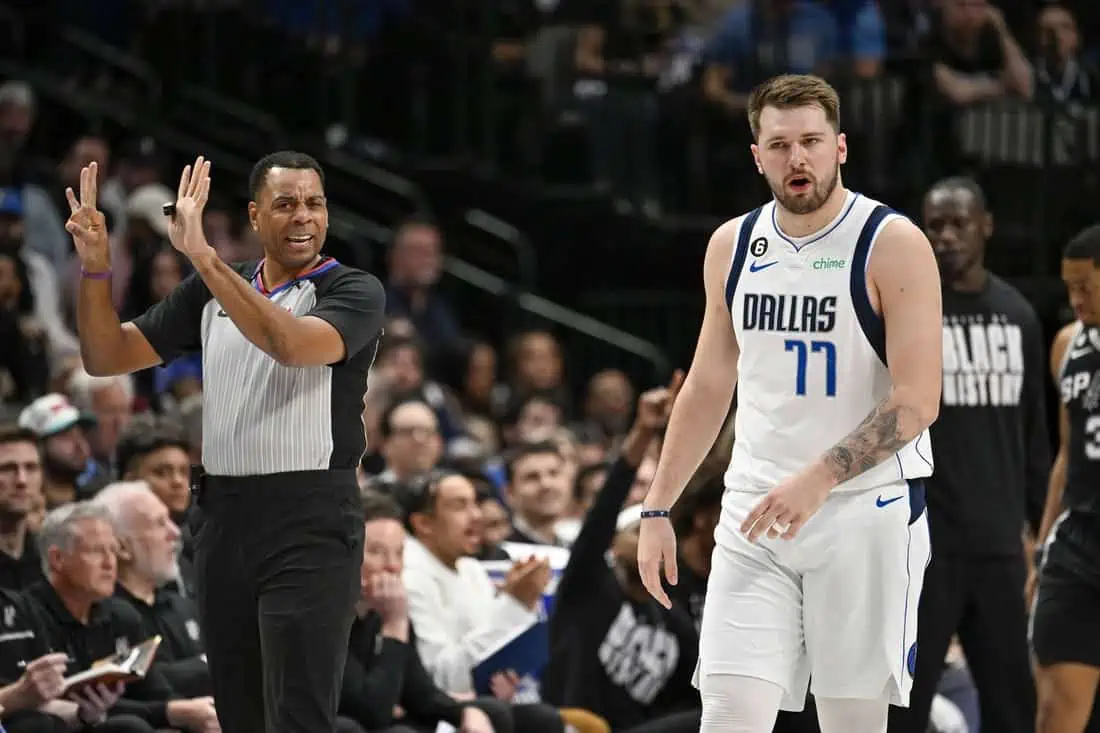 NBA: San Antonio Spurs at Dallas Mavericks