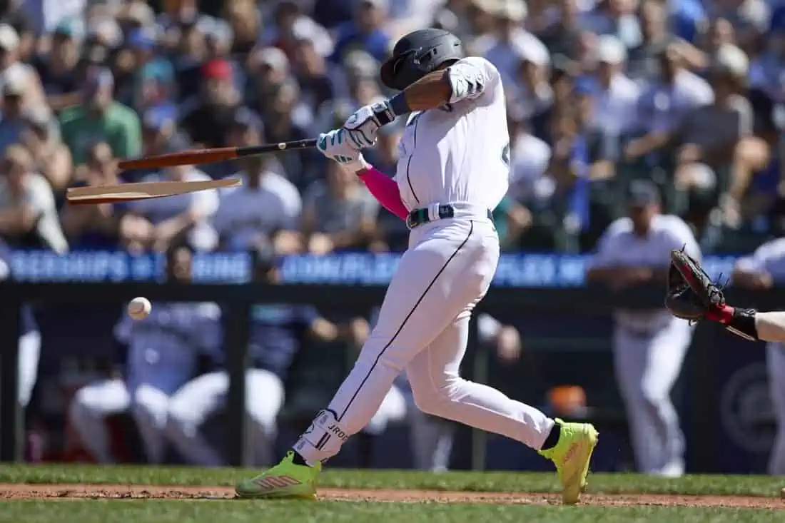 Mariners score game's last 6 runs to double up Red Sox SportsHub
