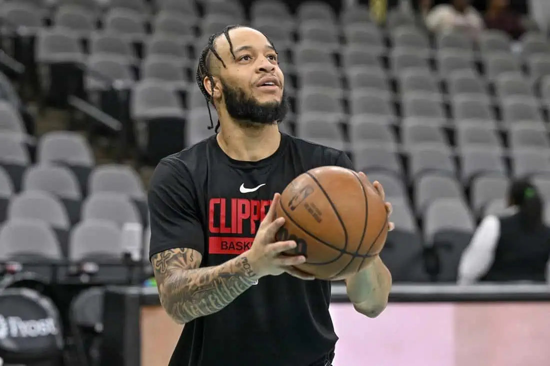 NBA: Los Angeles Clippers at San Antonio Spurs