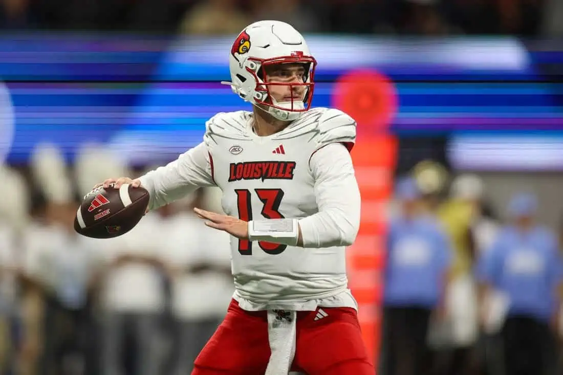 NCAA Football: Louisville at Georgia Tech