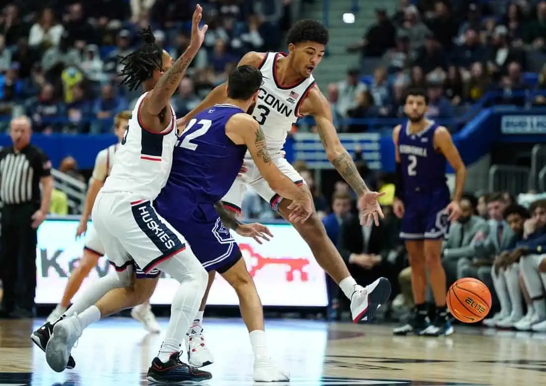 NCAA Basketball: Stonehill at Connecticut