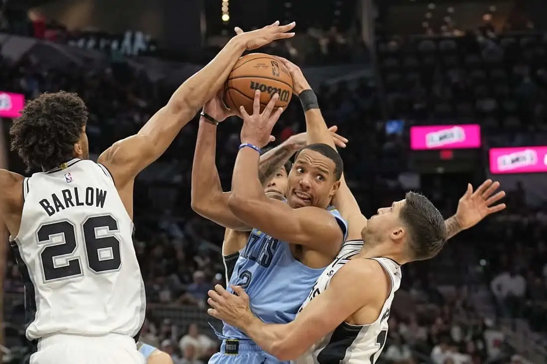 NBA: Memphis Grizzlies at San Antonio Spurs